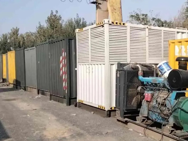 桦南200KW柴油发电机机组每小时油耗是多少？