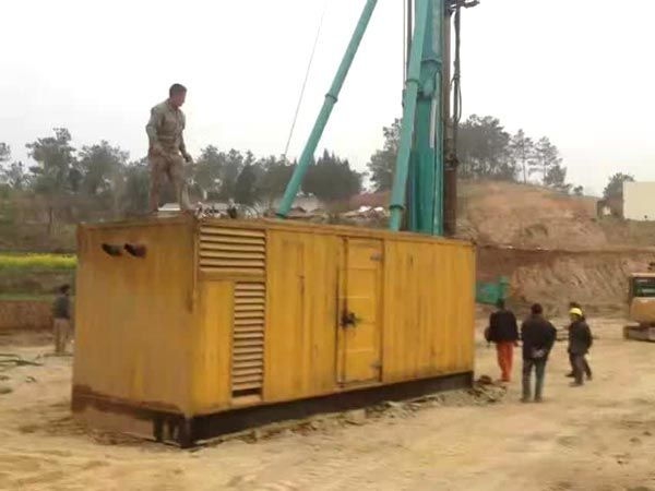 桦南如何判断水冷式机油散热器密封件是否需要更换？